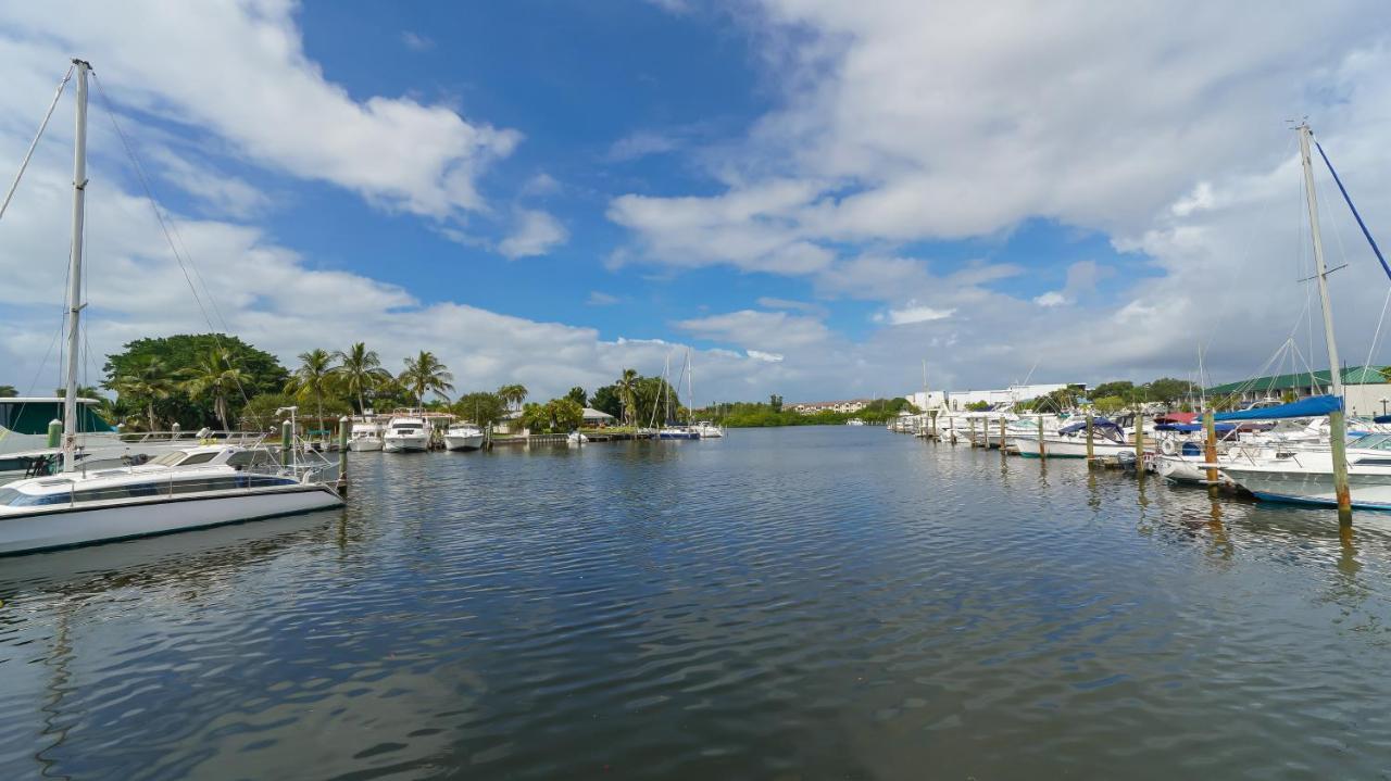 Waterfront Room, Heated Pool, Tiki Bar & Grill South Bradenton Экстерьер фото