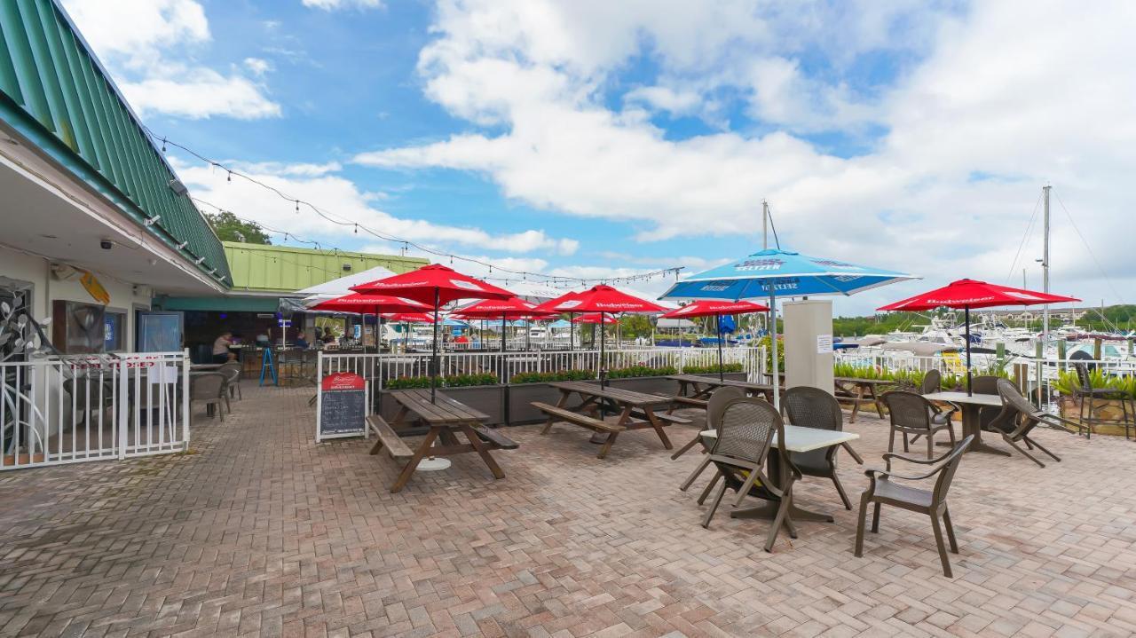 Waterfront Room, Heated Pool, Tiki Bar & Grill South Bradenton Экстерьер фото