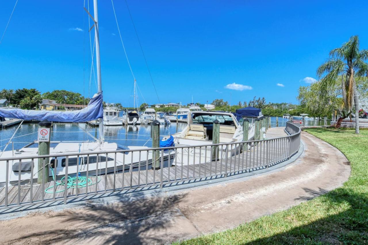 Waterfront Room, Heated Pool, Tiki Bar & Grill South Bradenton Экстерьер фото